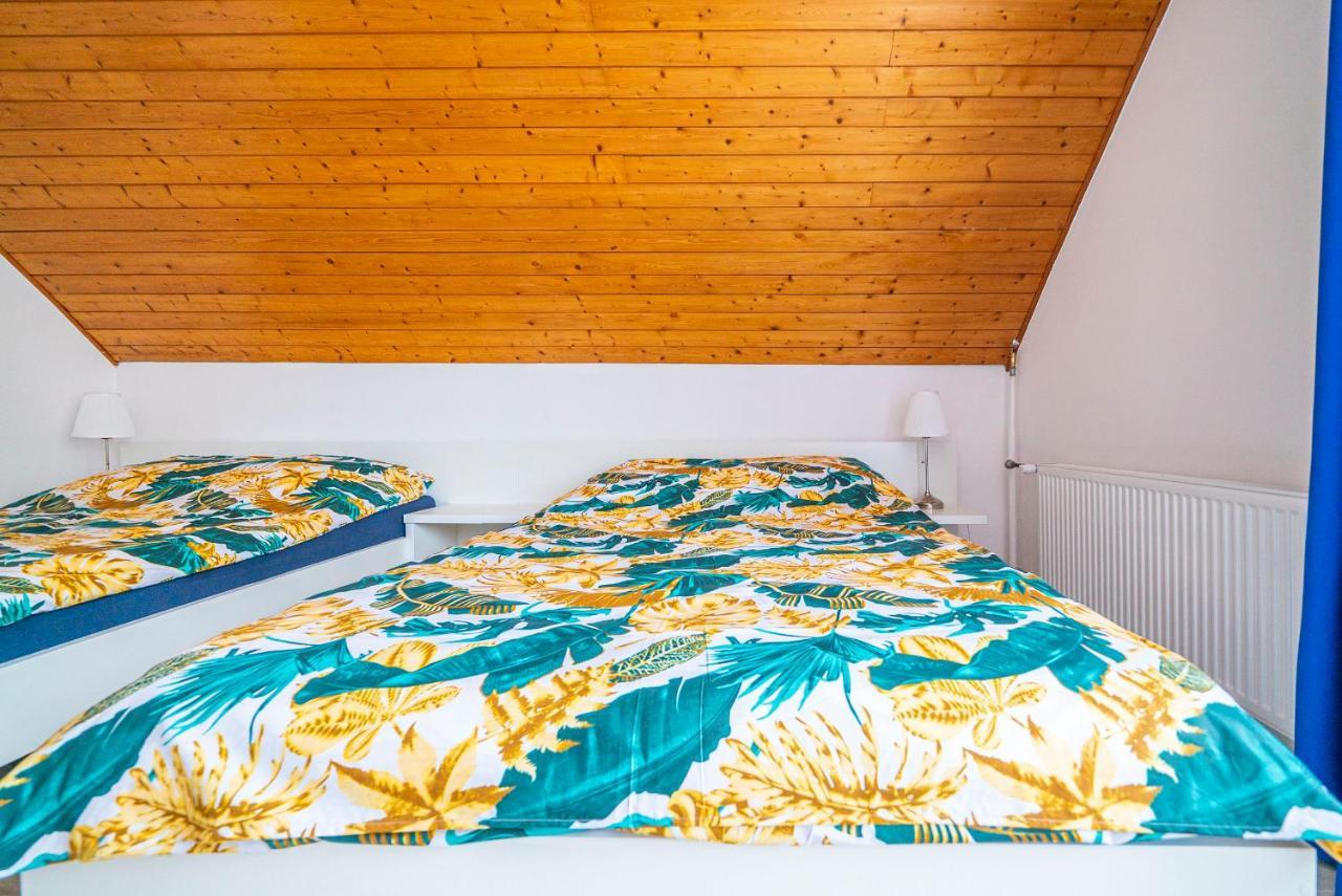 Villa Azalia Jastrzębia Góra Екстериор снимка